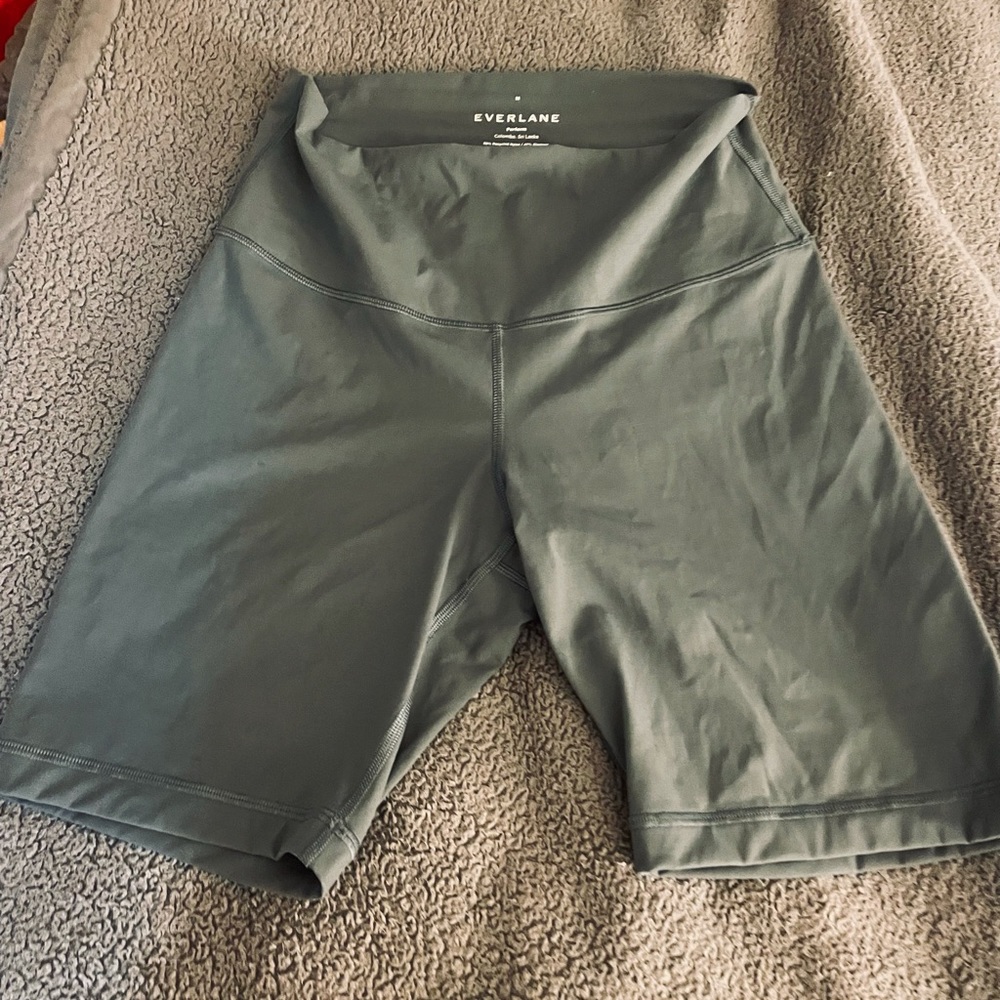Everlane Perform Biker Shorts